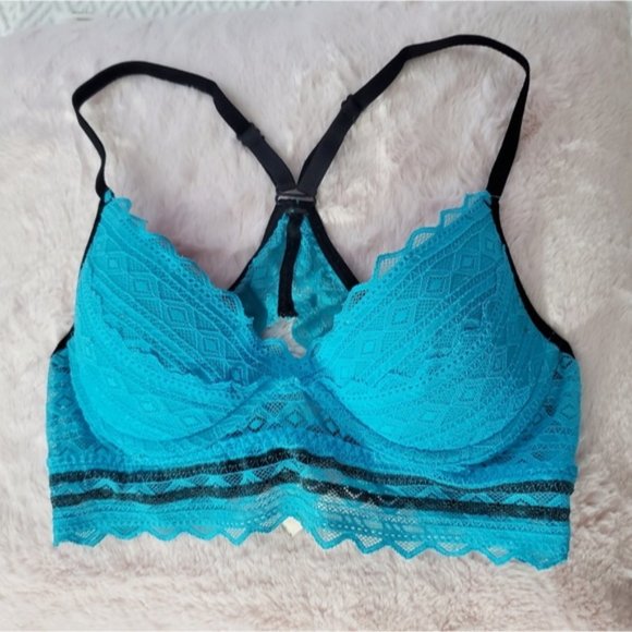 Victorias Secret Pink- Wired Lace Balconette Bra with keyhole back - Picture 10 of 10